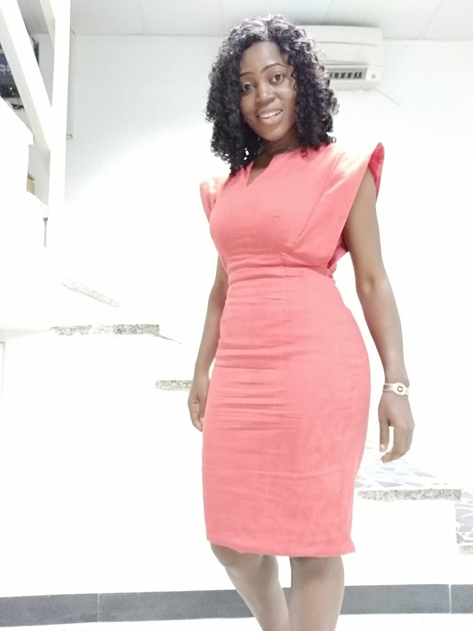 Coral fitted dress by Joycenuwa